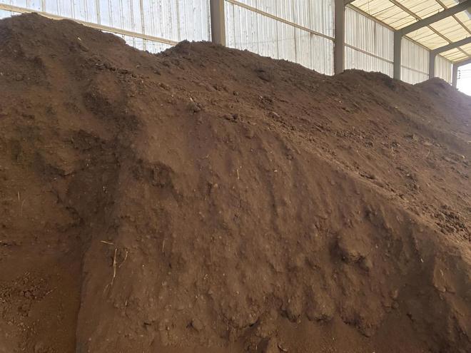 一女子养鸡有妙招靠鸡蛋和鸡粪年入上亿元龙8国际电子游戏娱乐平台2019年湖南(图2) 一女子养鸡有妙招靠鸡蛋和鸡粪年入上亿元龙8国际电子游戏娱乐平台2019年湖南(图2)